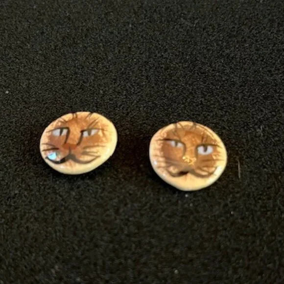 CAT FACE Earrings Glazed Ceramic Studs Artisan- Vintage - Picture 3 of 5